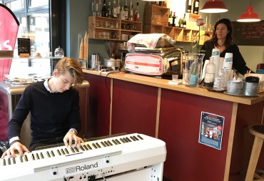 Adventliches Musizieren im Café Chez Wilma